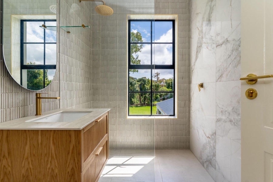 5 Bedroom Property for Sale in Constantia Western Cape